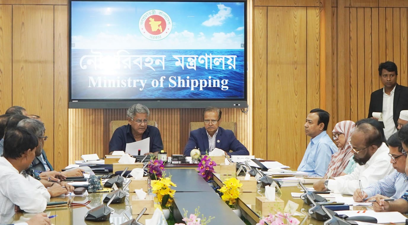 নৌপথে অতিরিক্ত ভাড়া আদায়ে কঠোর ব্যবস্থা গ্রহণ করা হবে: নৌ উপদেষ্টা
