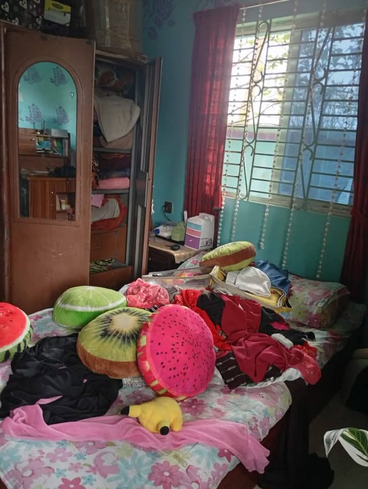 বোয়ালখালীতে প্রবাসীর ঘরে ডাকাতি 