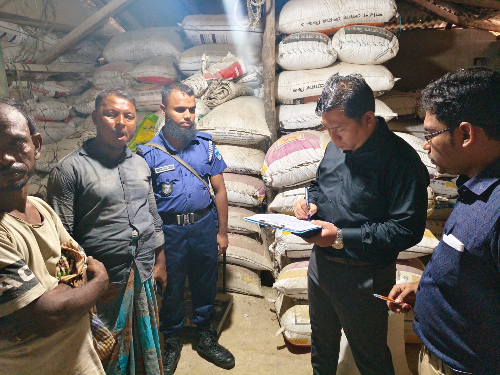 আনোয়ারায় দুই রাইস মিলকে ১৫ হাজার টাকা জরিমানা