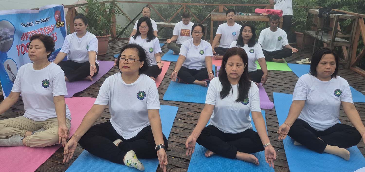 খাগড়াছড়িতে অনন্য উদ্যোগে বিশ্ব যোগ দিবস পালিত