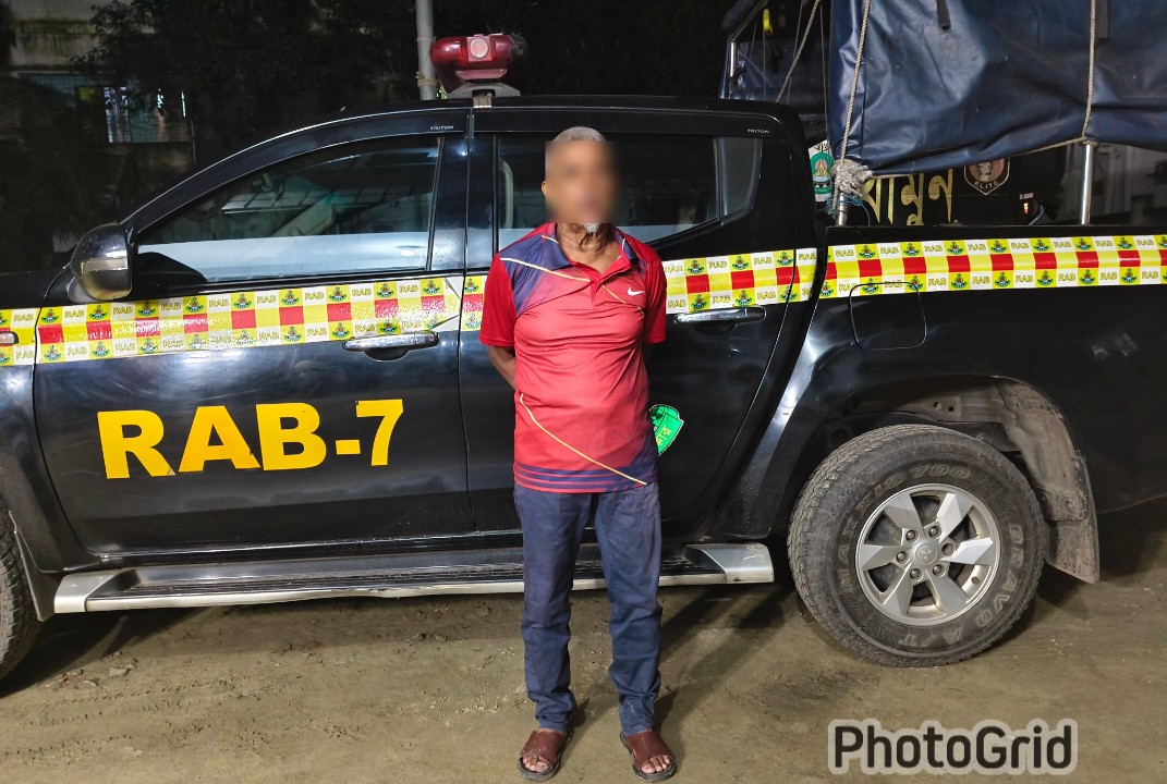 চট্টগ্রাম ও ফেনীতে র‍্যাবের পৃথক অভিযানে গ্রেফতার ৬