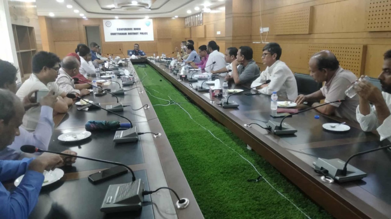 চট্টগ্রাম পুলিশ সুপারের সাথে সীতাকুণ্ড প্রেস ক্লাব নেতৃবৃন্দের মতবিনিময়