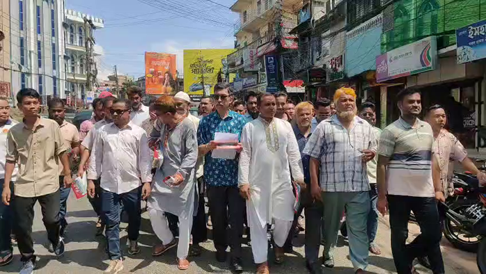 রাঙামাটিতে তারেক রহমানের ৩১ দফা বাস্তবায়নে পথসভা-লিফলেট বিতরণ