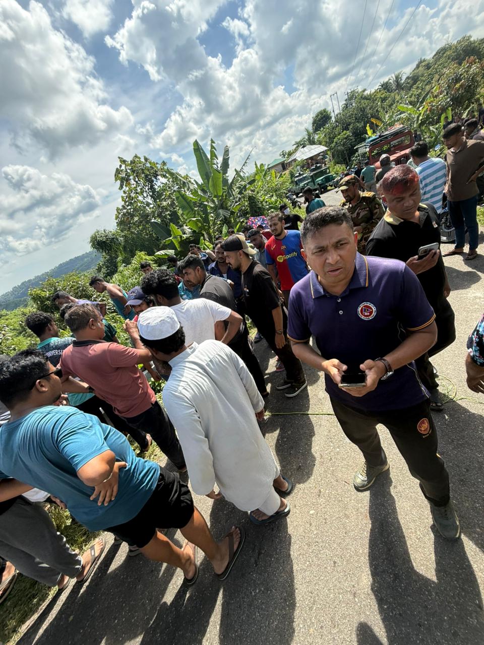 রাঙামাটির সাজেকে জীপ খাদে পড়ে নিহত ১, আহত ১২