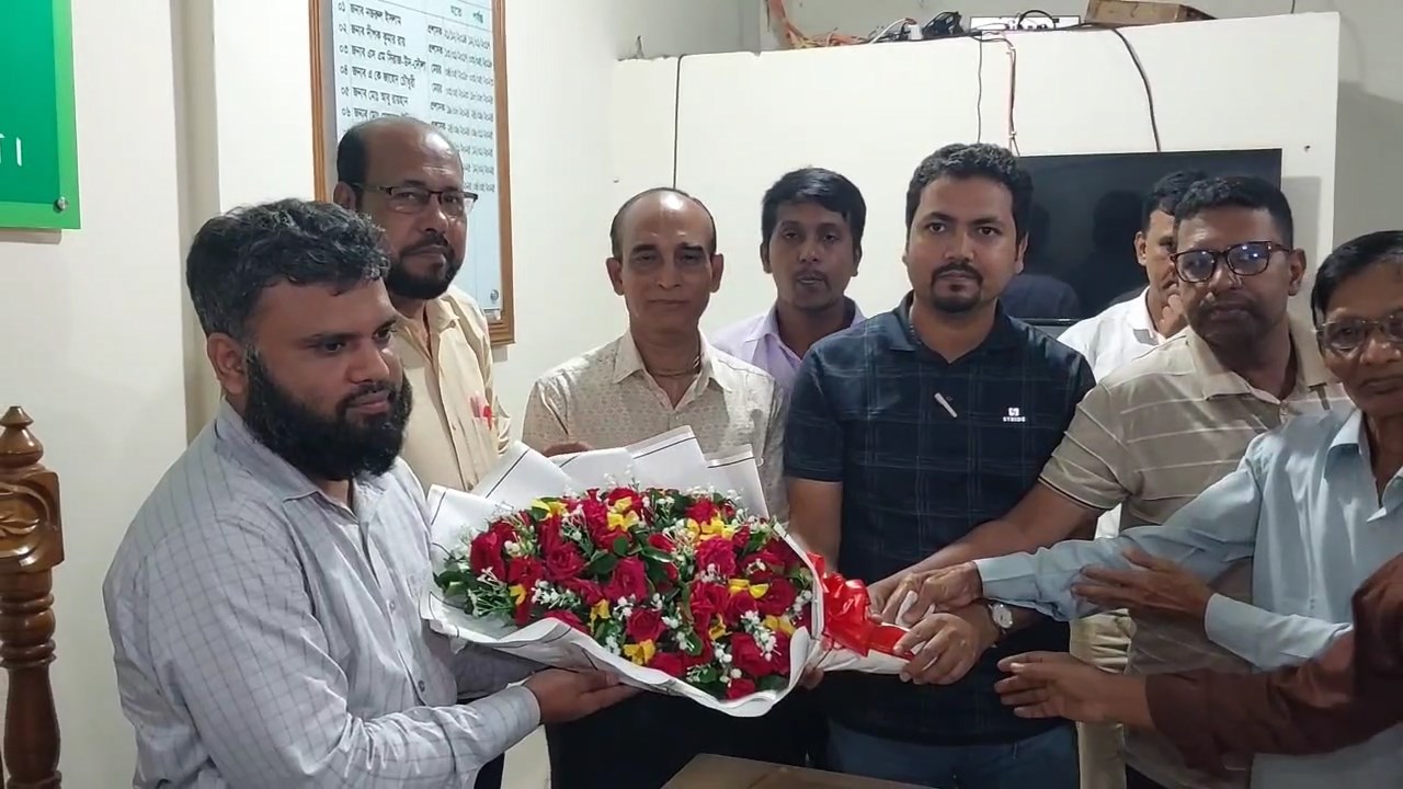 নাজিরহাট পৌরসভায় শারদীয় দুর্গাপূজা উপলক্ষে মতবিনিময় সভা