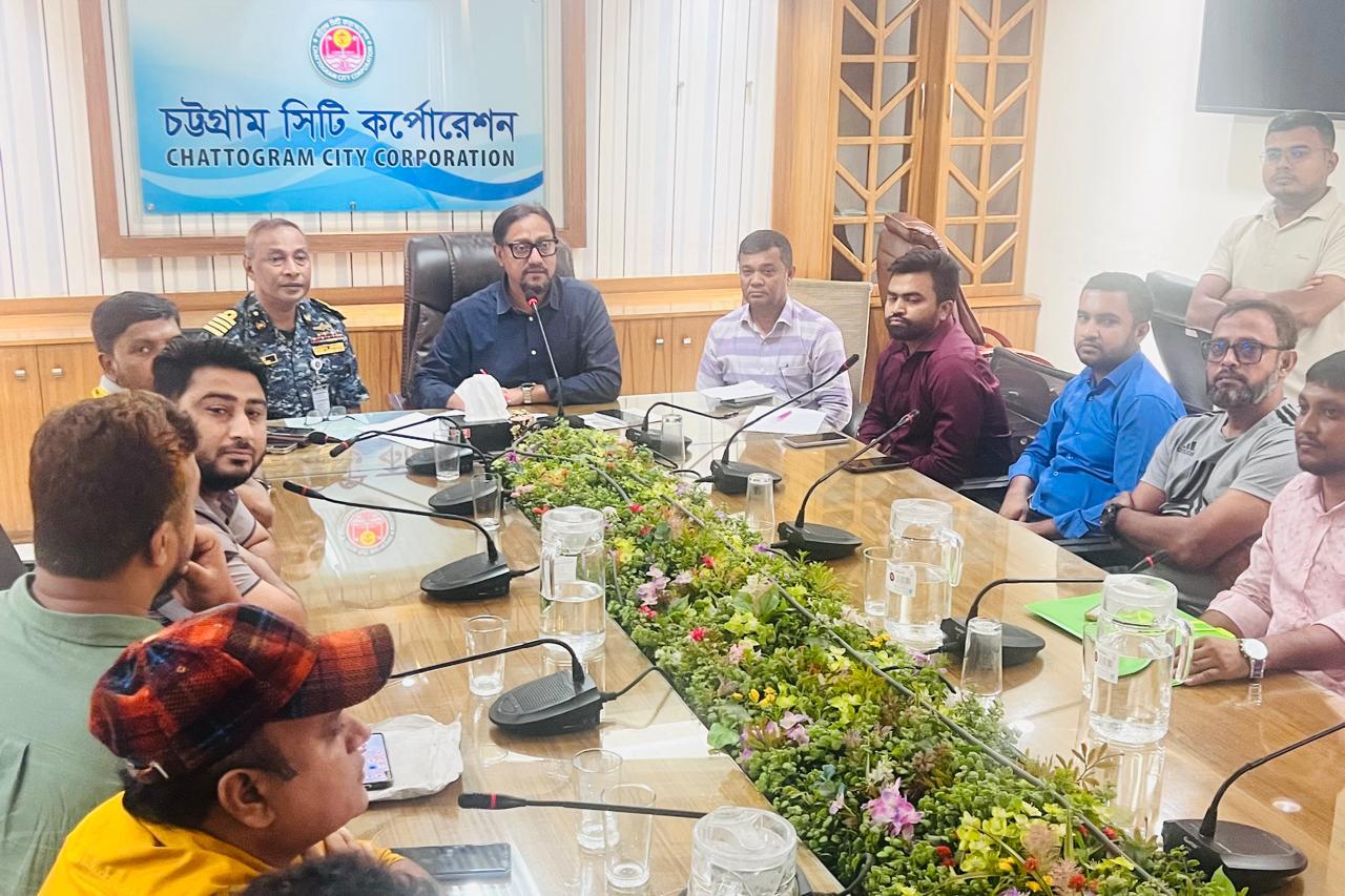ডোর টু ডোর প্রকল্পের মাধ্যমে জনগণের সেবা নিশ্চিত করতে হবে: মেয়র 