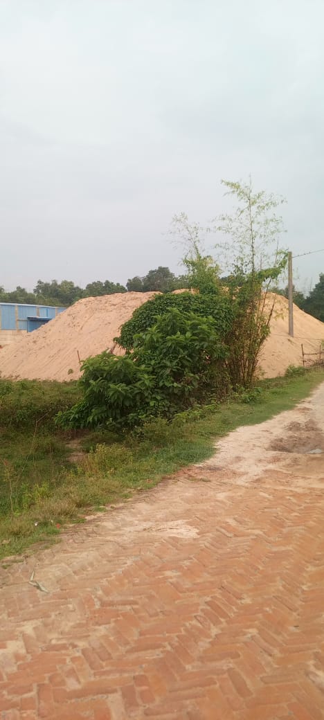 অবশেষে ইছামতির পর কর্ণফুলী নদীর বালু উত্তোলন বন্ধ করলেন উপজেলা প্রশাসন