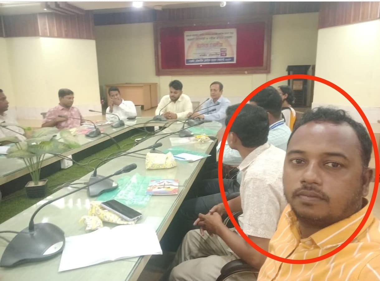 নিষিদ্ধ সংগঠনের নেতাকে নিয়ে কর্মশালা: ফটিকছড়ি সমবায় কর্মকর্তার বিরুদ্ধে ব্যবস্থা