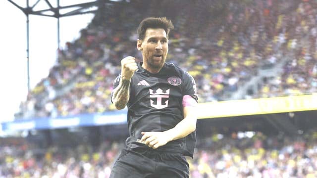 শেষ দিন হ্যাটট্রিক করে এমএলএস গোল্ডেন বুট জয় করলেন মেসি