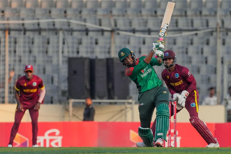 ১৯ বছরের রেকর্ড ভাঙলেন রিশাদ