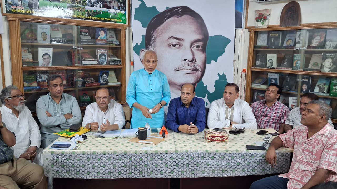 মেধাবী শিক্ষার্থীদের সংবর্ধনা উপলক্ষে চট্টগ্রাম মহানগর বিএনপির প্রস্তুতি সভা  