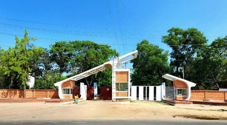 চুয়েটে তিন দফা দাবিতে বিক্ষোভ, ভর্তি কার্যক্রম বন্ধের হুঁশিয়ারি