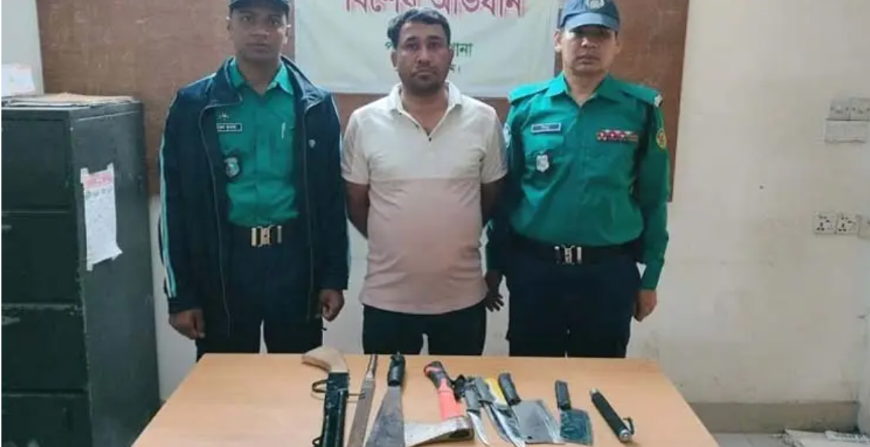 চট্টগ্রামে সেনাবাহিনীর অভিযানে অস্ত্রসহ ৫ মামলার আসামি গ্রেফতার