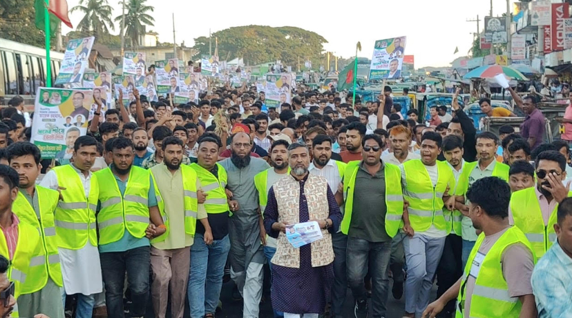চন্দনাইশে  লিফলেট বিতরণ ও গণসংযোগ করলেন বিএনপি নেতা রাহী
