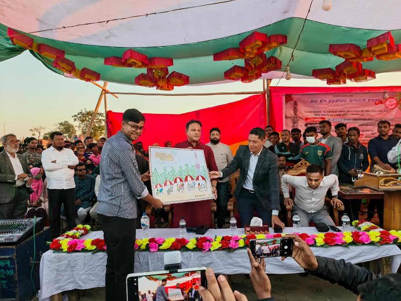 কুতুবদিয়ায় সী বীচের শুভ উদ্বোধনে জনতার ভিড়