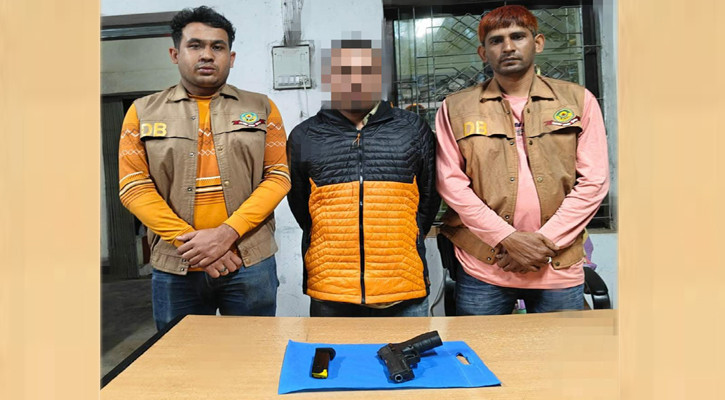 হালিশহর থানা লুটের অস্ত্র লুকানো ছিল লক্ষ্মীপুরে বসতবাড়ির মাটির নিচে