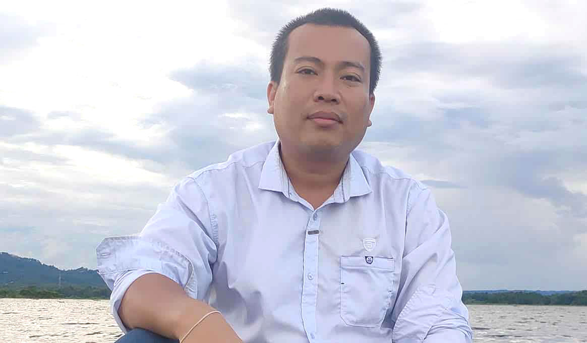 রাঙামাটিতে সোনালী ব্যাংক কর্মকর্তা ও স্ত্রীর বিরুদ্ধে ব্ল্যাকমেইল ধর্ষণ ও পর্নোগ্রাফি আইনে মামলা