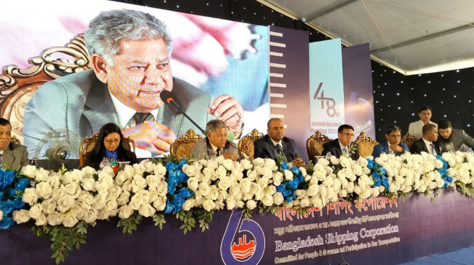 আমি এ দেশের লোক, বাইরে থেকে আসিনি: নৌ উপদেষ্টা