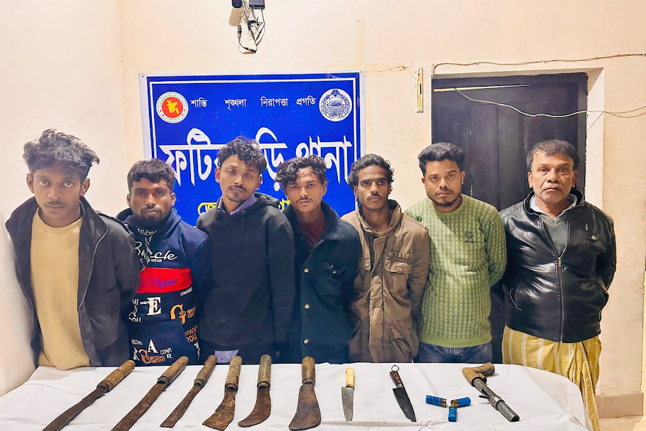 ফটিকছড়িতে গুলিতে জামায়াত কর্মী হত্যা ঘটনায় জড়িত সন্দেহে ৬ জন আটক, অস্ত্র ও কার্তুজ উদ্ধার