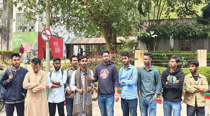 ‘ভিসির যখন ক্ষুধা পায়, নিয়োগ দিয়ে পেট ভরায়’