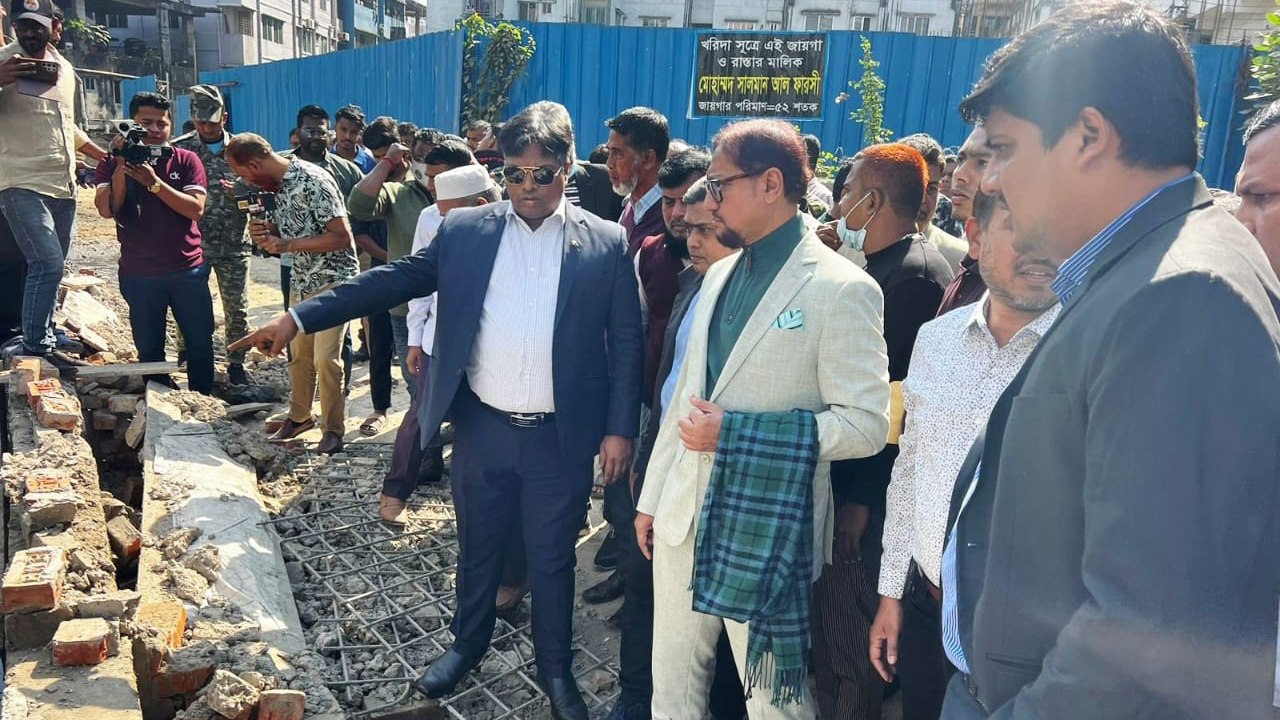 জলাবদ্ধতা নিরসনে খালে ময়লা ফেলা চলবে না : ডা. শাহাদাত