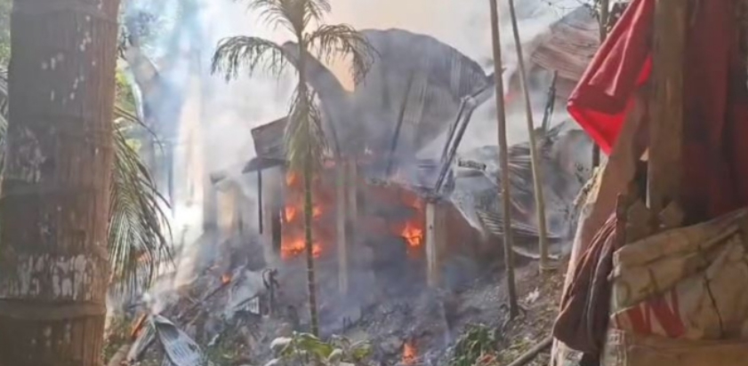 রাঙ্গামাটি শহরের ট্রাইব্যাল আদমে বসতঘরে ভয়াবহ অগ্নিকাণ্ড