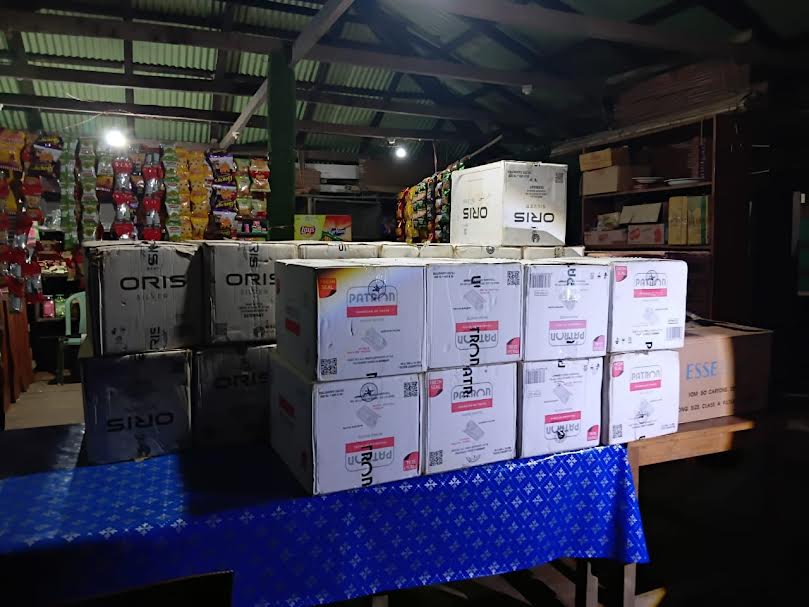 কাপ্তাই হ্রদে রাতের বেলায় পাঁচারকালে বিপুল পরিমাণ অবৈধ ভারতীয় সিগারেট জব্দ