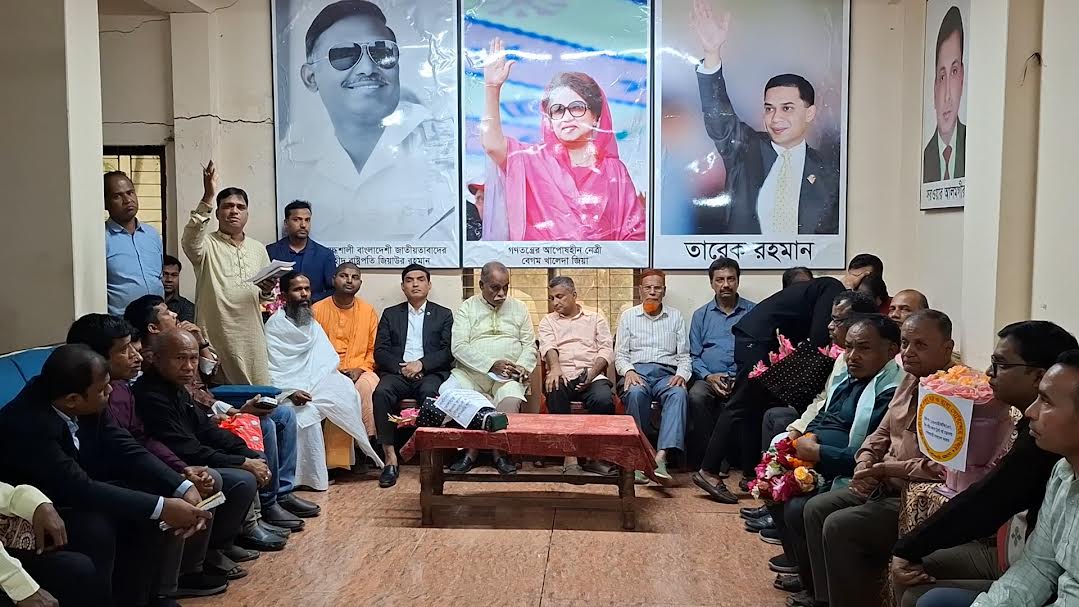 ফটিকছড়ির সনাতনী সম্প্রদায়ের সঙ্গে নবনির্বাচিত এমপি সরোয়ার আলমগীরের শুভেচ্ছা বিনিময়