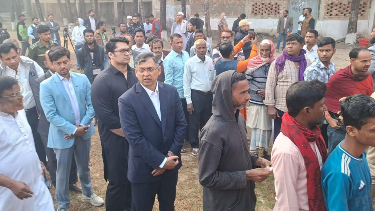 এখন পর্যন্ত ভোটের পরিবেশ সুন্দর ও স্বাভাবিক : সালাহউদ্দিন আহমদ