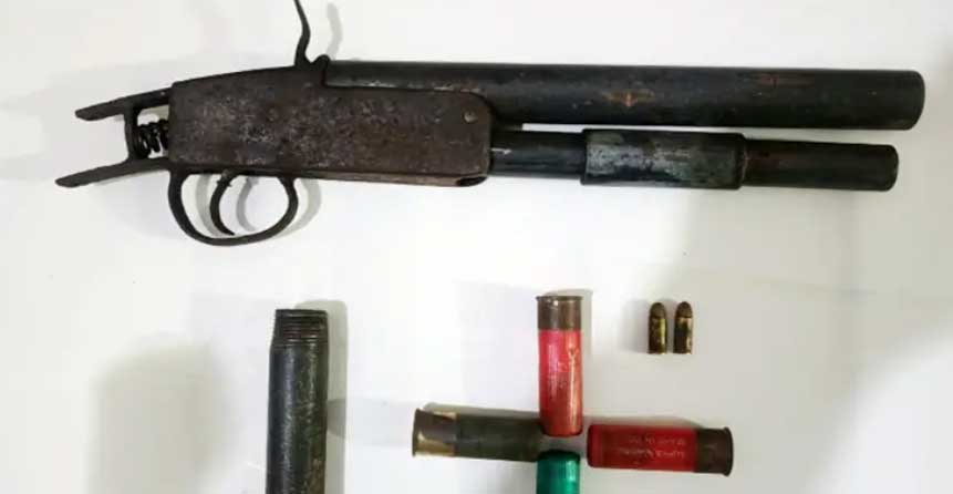 চট্টগ্রামে ঝোপ থেকে পাইপগান-গুলি উদ্ধার