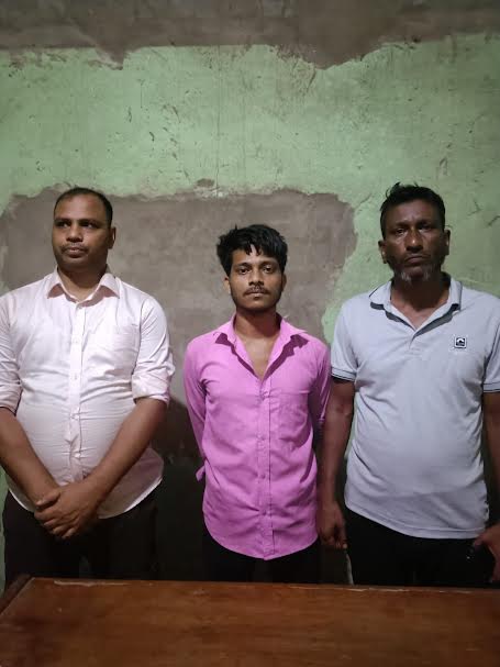 সাজাপ্রাপ্ত পলাতক আসামি গ্রেফতার: আলীকদম থানার বিশেষ অভিযানে সাফল্য