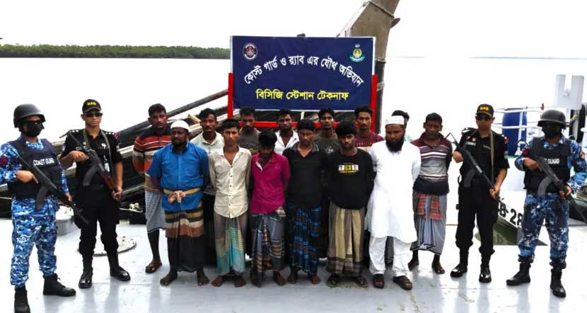 মিয়ানমারমুখী পাচার সিন্ডিকেটে রোহিঙ্গা সম্পৃক্ততা, আটক ১৪