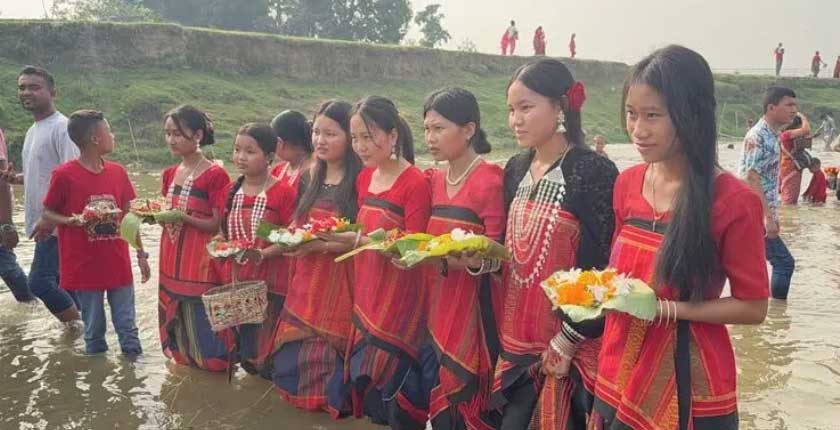 খাগড়াছড়িতে বর্ণিল আয়োজনে উদযাপিত হচ্ছে ফুল বিঝু