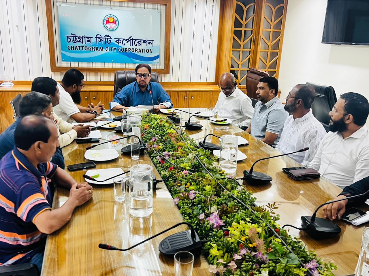 মেয়রের সাথে সাক্ষাৎ করলেন হালিশহর আই-ব্লক সমাজকল্যাণের নেতৃবৃন্দ