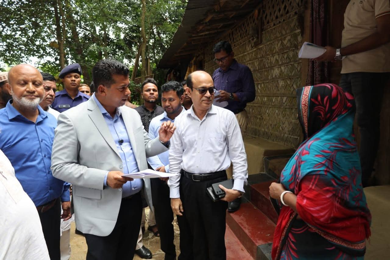 হাটহাজারী উপজেলার গুমানমর্দ্দন ইউনিয়নে ফ্যামিলি কার্ড সম্প্রসারণ কার্যক্রম অনুষ্ঠিত  