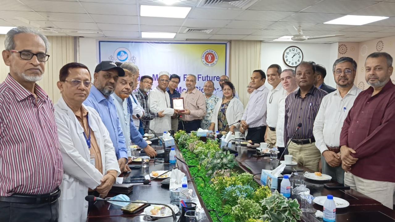 চিটাগাং ক্লাব লিমিটেড নেতৃবৃন্দের চট্টগ্রাম মা ও শিশু হাসপাতাল পরিদর্শন 
