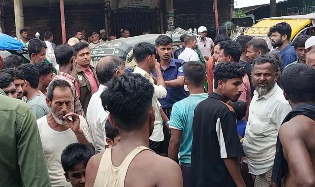 শাপলাপুরে বন বিভাগের উচ্ছেদ অভিযানে হামলা, আহত কয়েকজন বনকর্মী