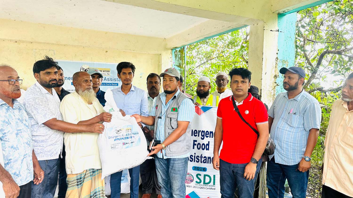  চিরিংগায় SDI-এর উদ্যোগে বন্যাকবলিত মানুষের মাঝে মানবিক সহায়তা বিতরণ