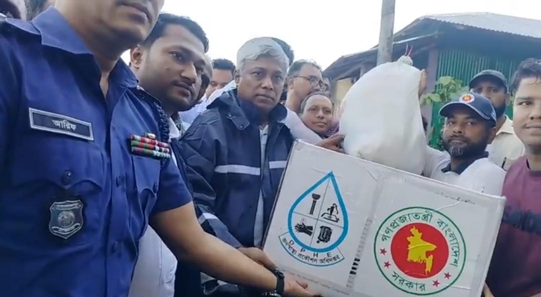 চকরিয়ার বন্যায় ক্ষতিগ্রস্ত এলাকা পরিদর্শনে প্রতিমন্ত্রী, দ্রুত পুনর্বাসনের আশ্বাস