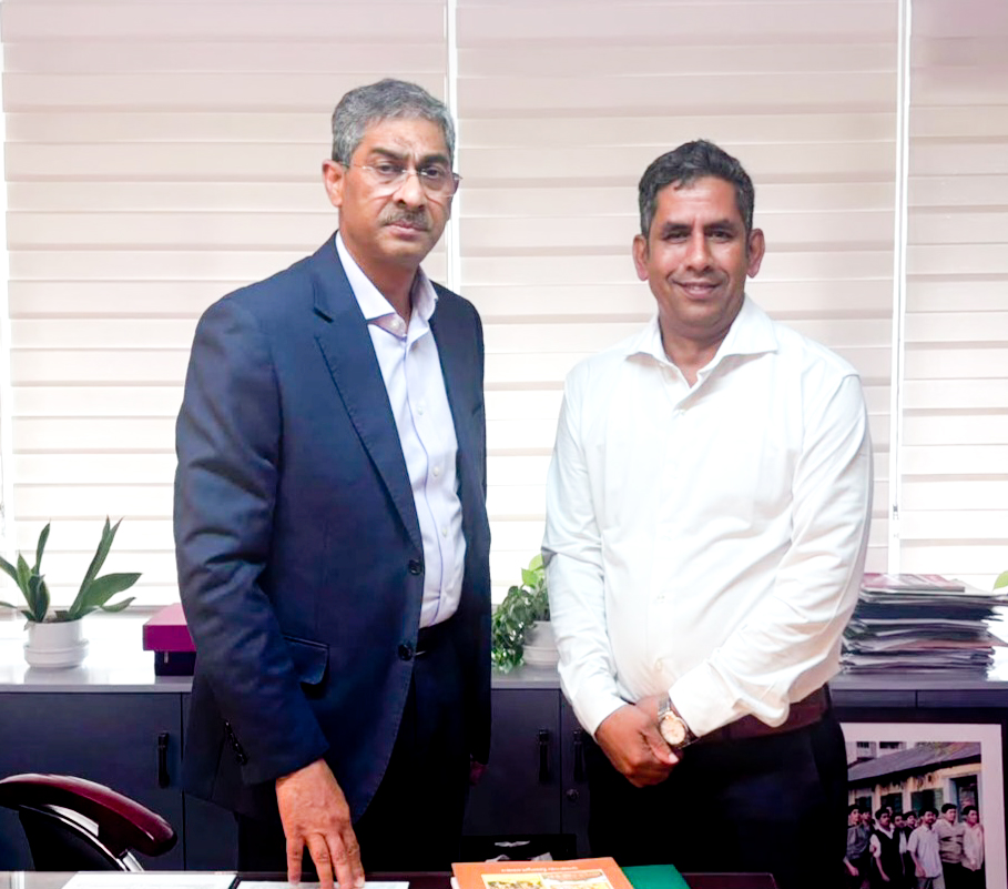 পানি সম্পদ মন্ত্রীর সাথে চুয়েট ভিসির সৌজন্য সাক্ষাৎ ও মতবিনিময়