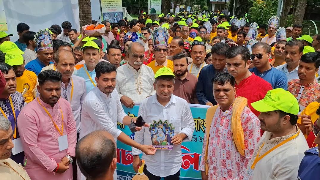 ফটিকছড়িতে বর্ণাঢ্য আয়োজনে শ্রীকৃষ্ণের জন্মোৎসব উদযাপন