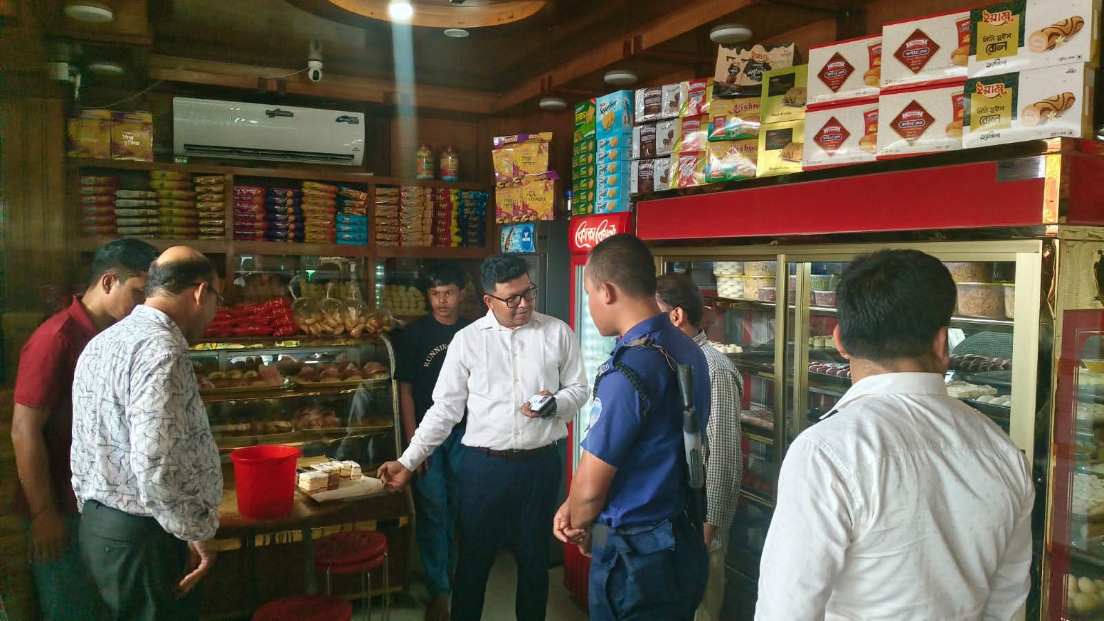 আনোয়ারায় এসিল্যান্ডের নিয়মিত অভিযান, আতঙ্কে অসাধু ব্যবসায়ীরা