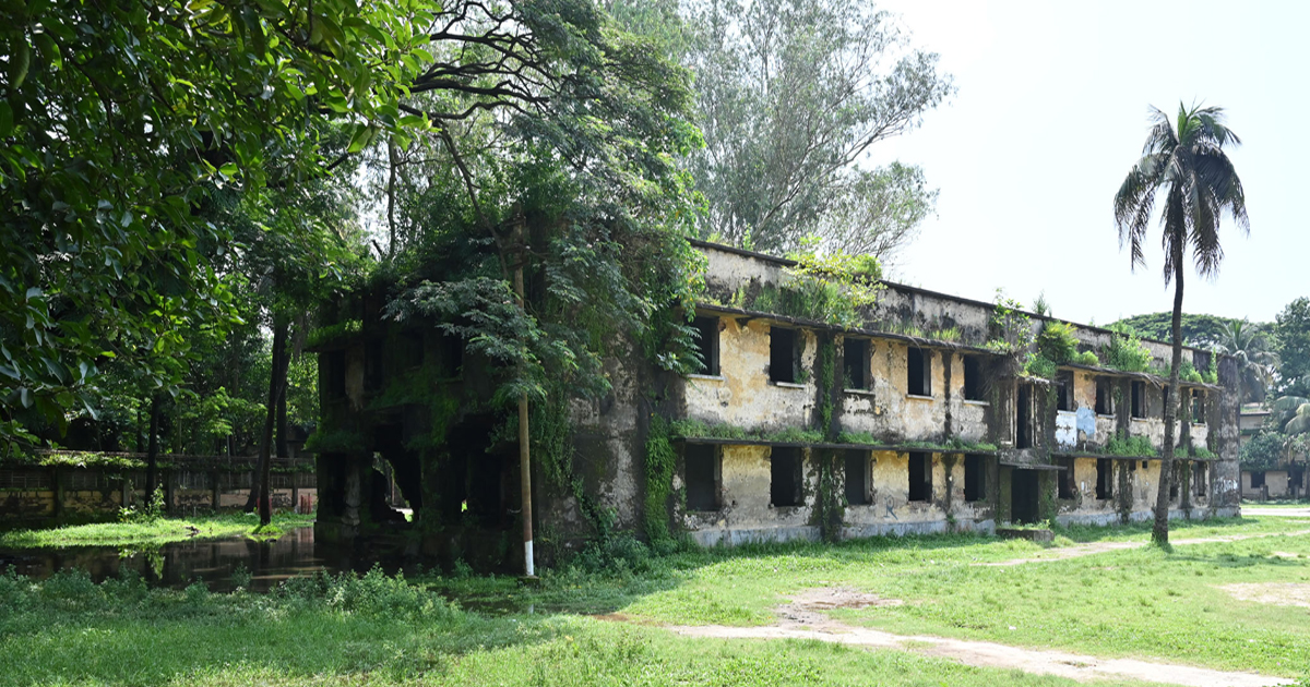 সমুদ্রপথে হজের স্মৃতি নিয়ে দাঁড়িয়ে আছে পাহাড়তলীর পরিত্যক্ত ক্যাম্প