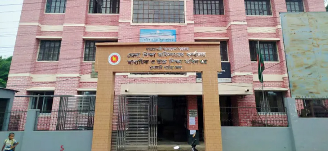 শৌচাগার সংকটে রাঙ্গামাটির ৯৪ প্রাথমিক বিদ্যালয়, ঝুঁকিতে শিক্ষার্থীরা