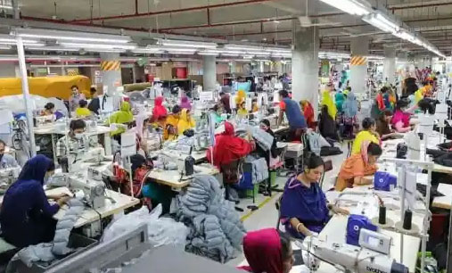 যুক্তরাষ্ট্রে পোশাক যাচ্ছে কম, দামও কম 