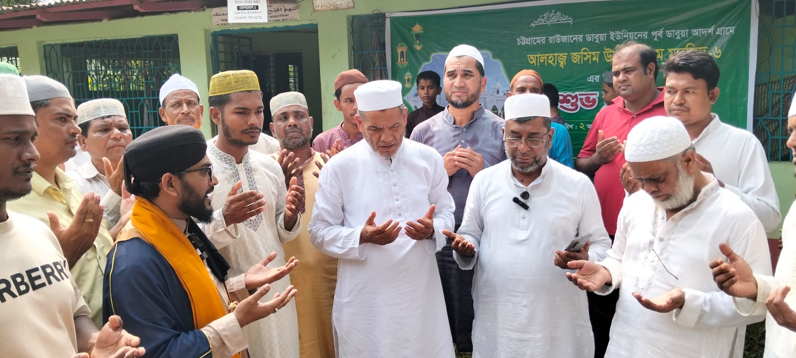 রাউজানে দুটি মসজিদ নির্মাণ কাজ শুরু করল আলহাজ্ব জসিম উদ্দীন ফাউন্ডেশন