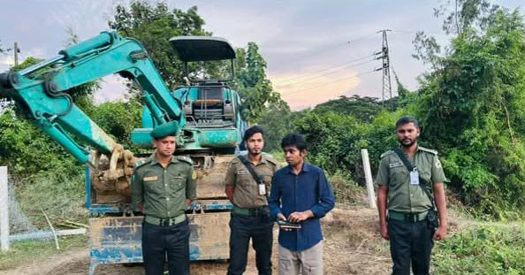 জমির টপসয়েল কাটায় লাখ টাকা জরিমানা