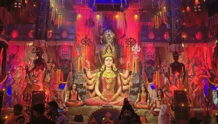 আজ বিজয়া দশমী, চট্টগ্রামের মণ্ডপে মণ্ডপে বিদায়ের সুর