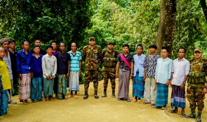 দুর্গম পাহাড়ভাঙ্গায় উন্নয়নের নতুন আশ্বাস, পাহাড়ি জনপদের পাশে দাঁড়াল আলীকদম সেনা জোন