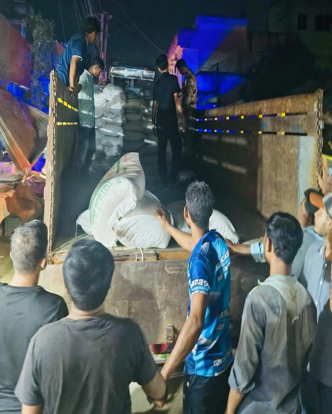 পটিয়ায় কাভার্ডভ্যান ছিনতাইয়ের ঘটনায় বান্দরবানে মিলল ১৪৪ বস্তা চিনি